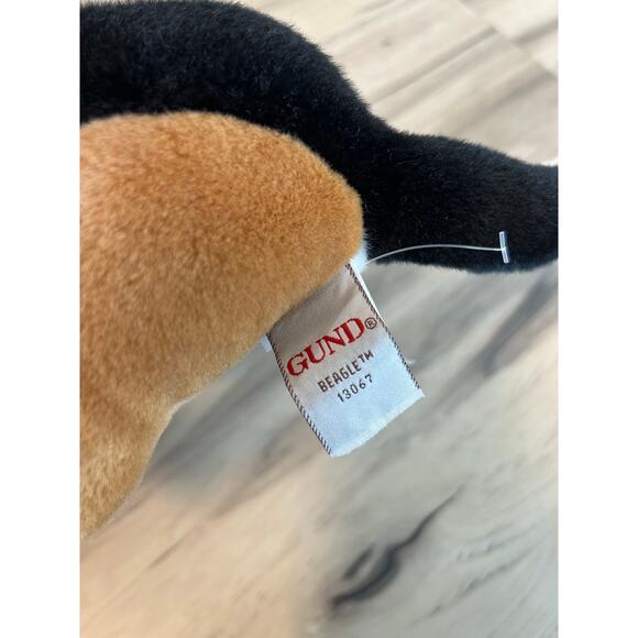 New With Tags Gund 13” Beagle Dog Plush Realistic Beagle 13067 Stuffed Animal - Picture 4 of 8